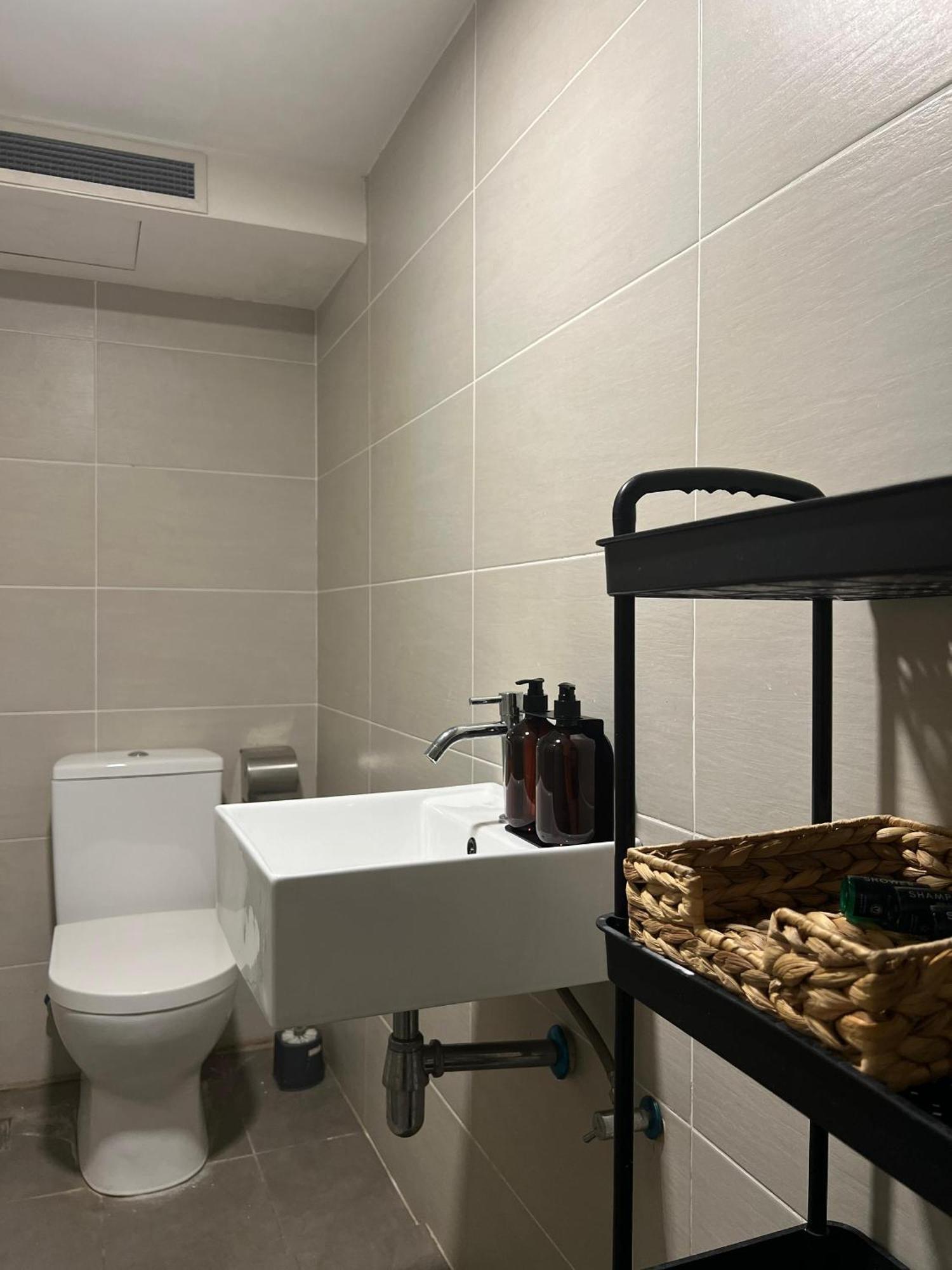 Mix Hostel Kl By Chillout Hostel Petaling Jaya Eksteriør bilde