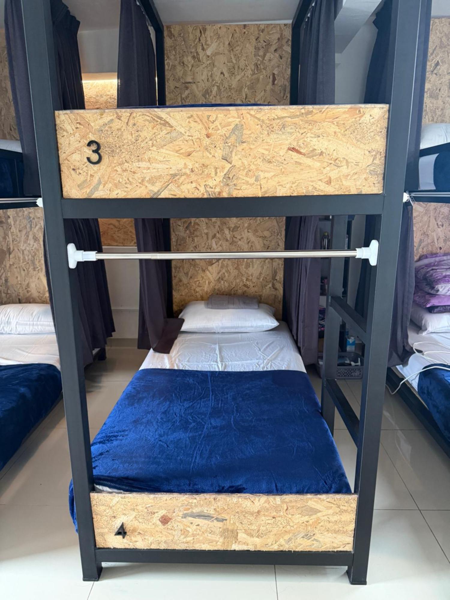 Mix Hostel Kl By Chillout Hostel Petaling Jaya Eksteriør bilde
